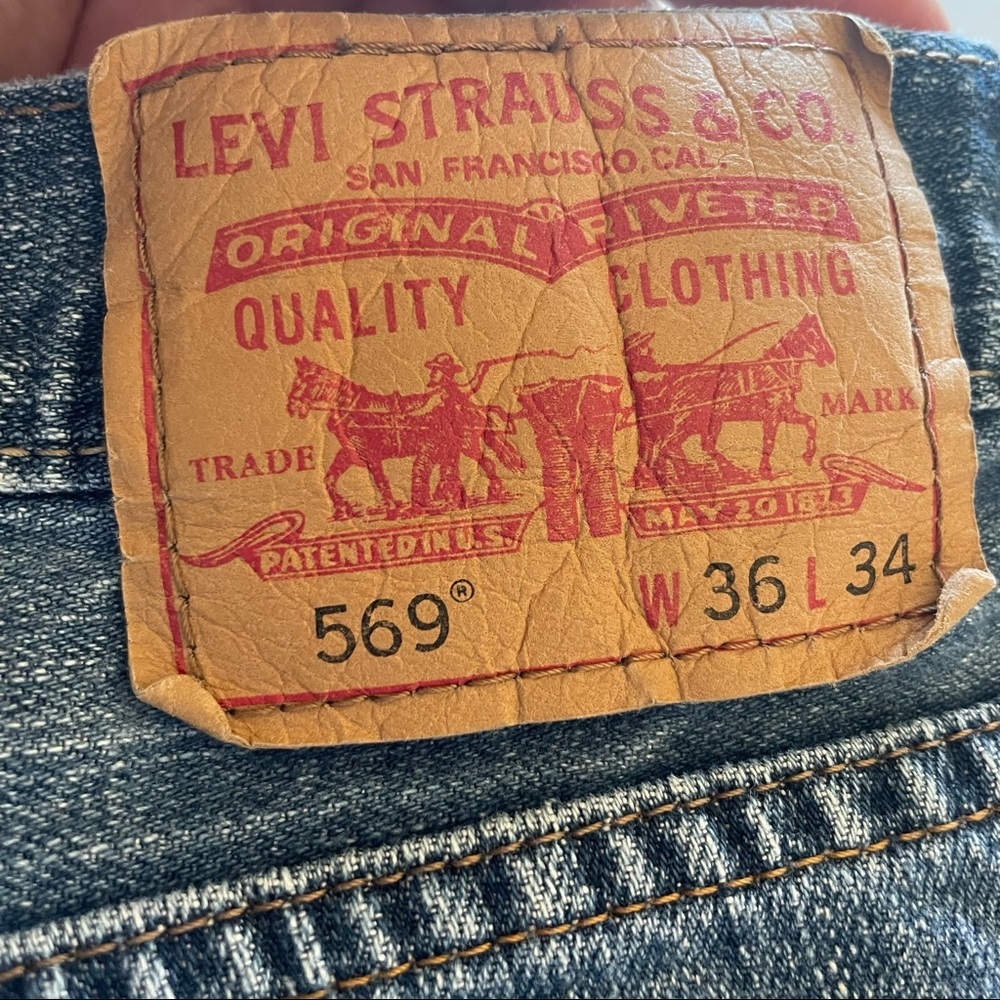 Levi Strauss & Co. 569 style, 36 x 34, Loose Straight, Red Label - Picture 4 of 4